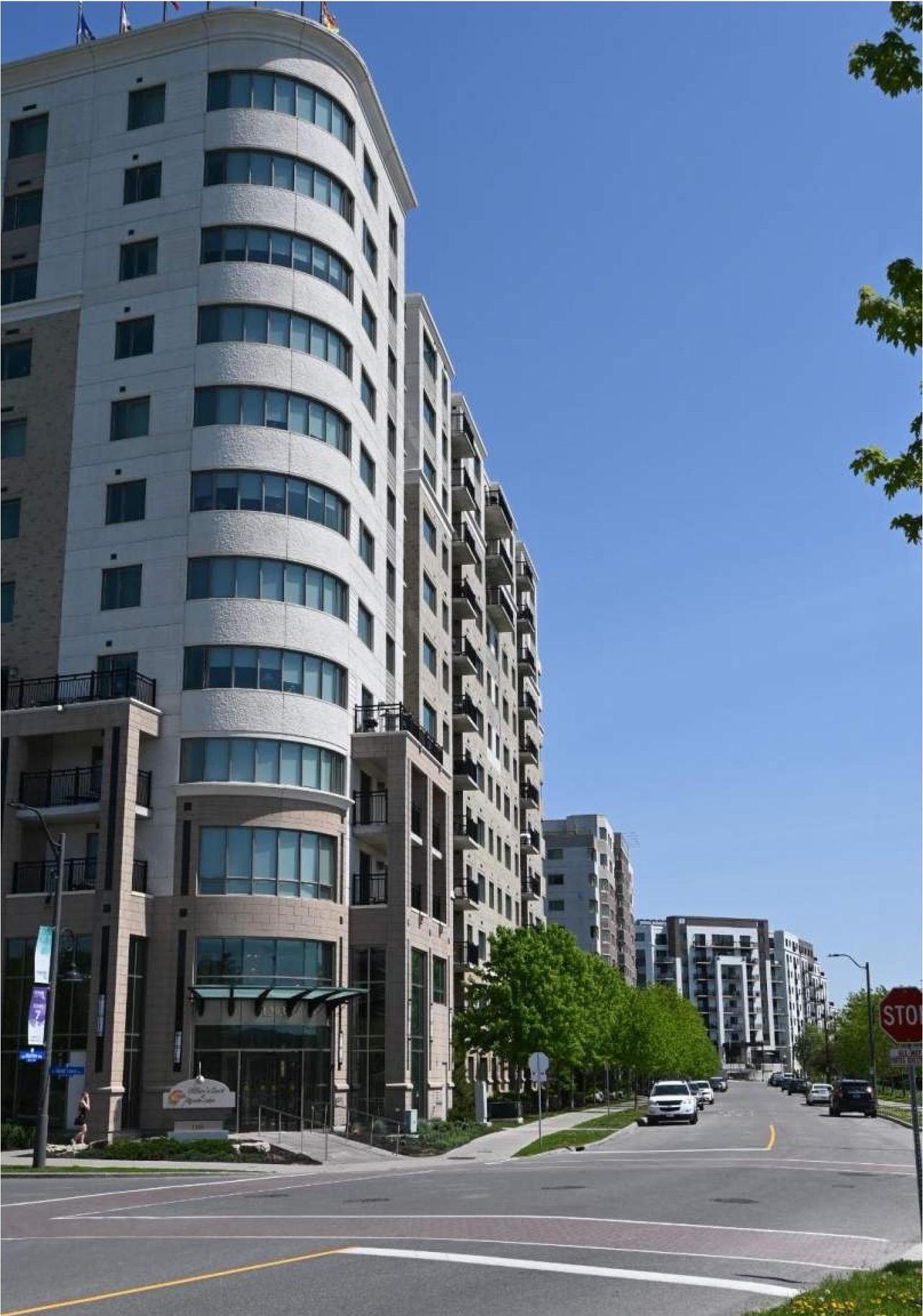 Rendering of building from page 6 of the file '2021-05-27 - Applicant Urban Design Review Panel Presentation - D02-02-21-0009'