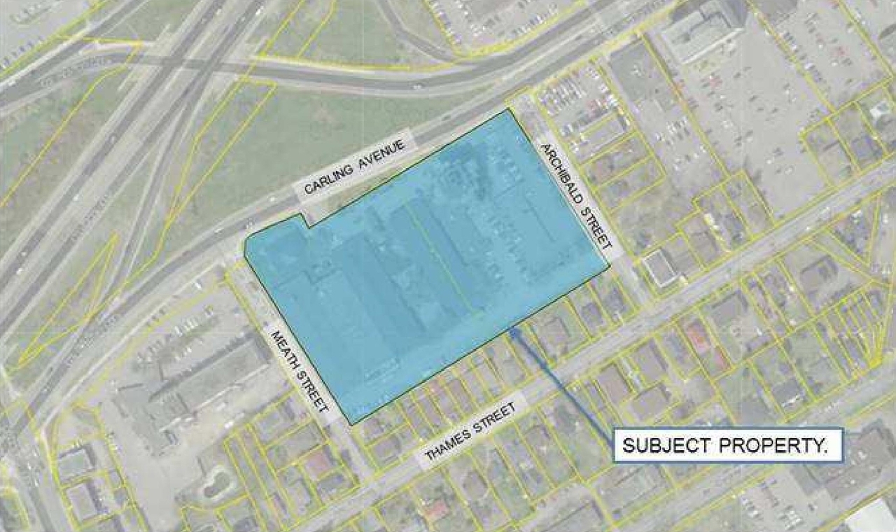 Construction site plan for project from page 62 of the file '2021-12-20 - REVISION 3 Site Servicing Design Brief - D07-12-21-0092'