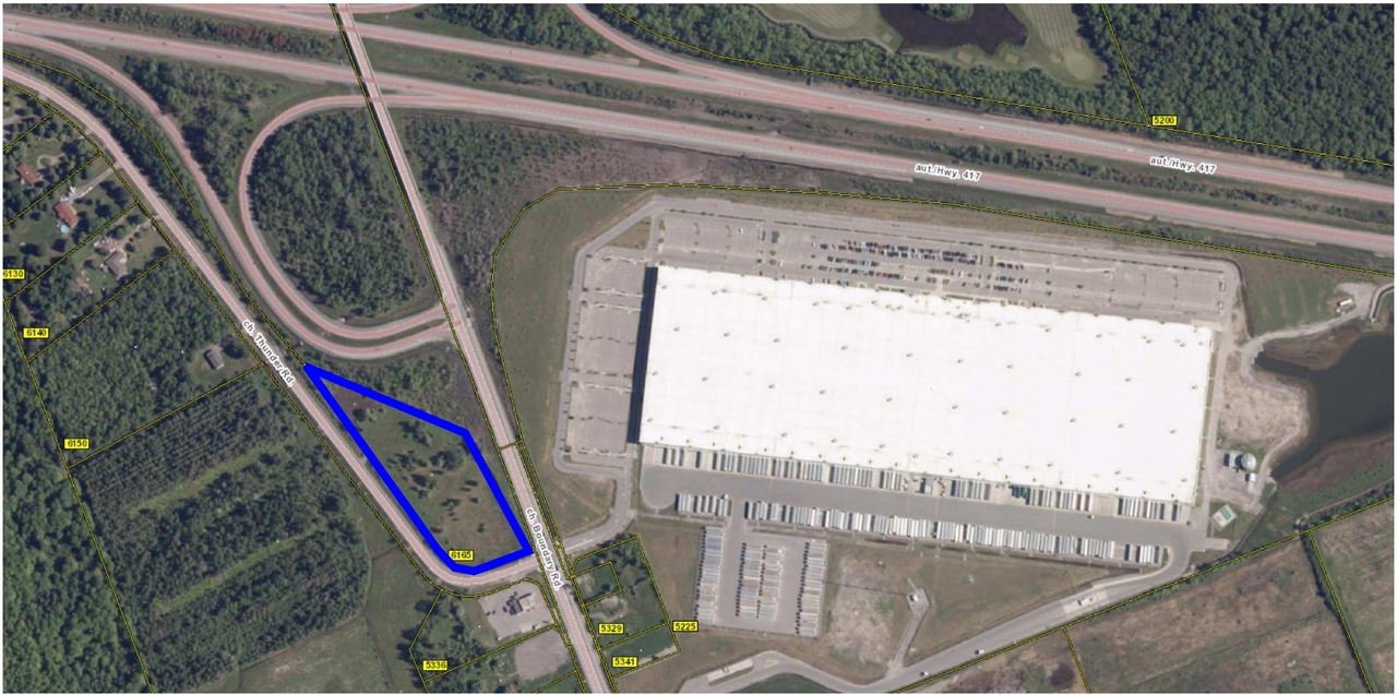 Construction site plan for project from page 2 of the file '2024-11-20 - Design Brief - D07-12-24-0152'