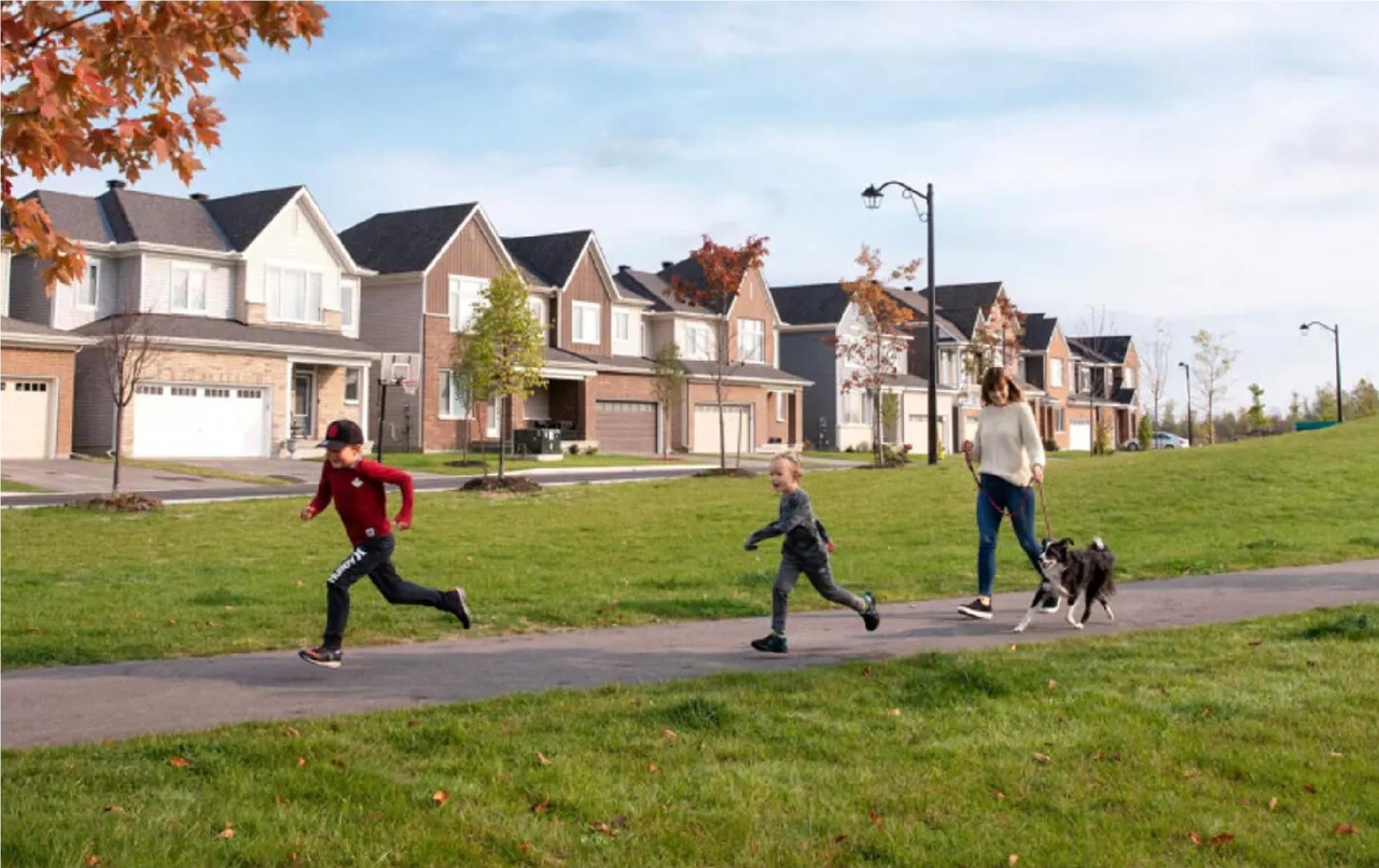 Rendering of building from page 10 of the file '2025-05-23 - Stittsville South Urban Design Brief - D07-16-24-0020'